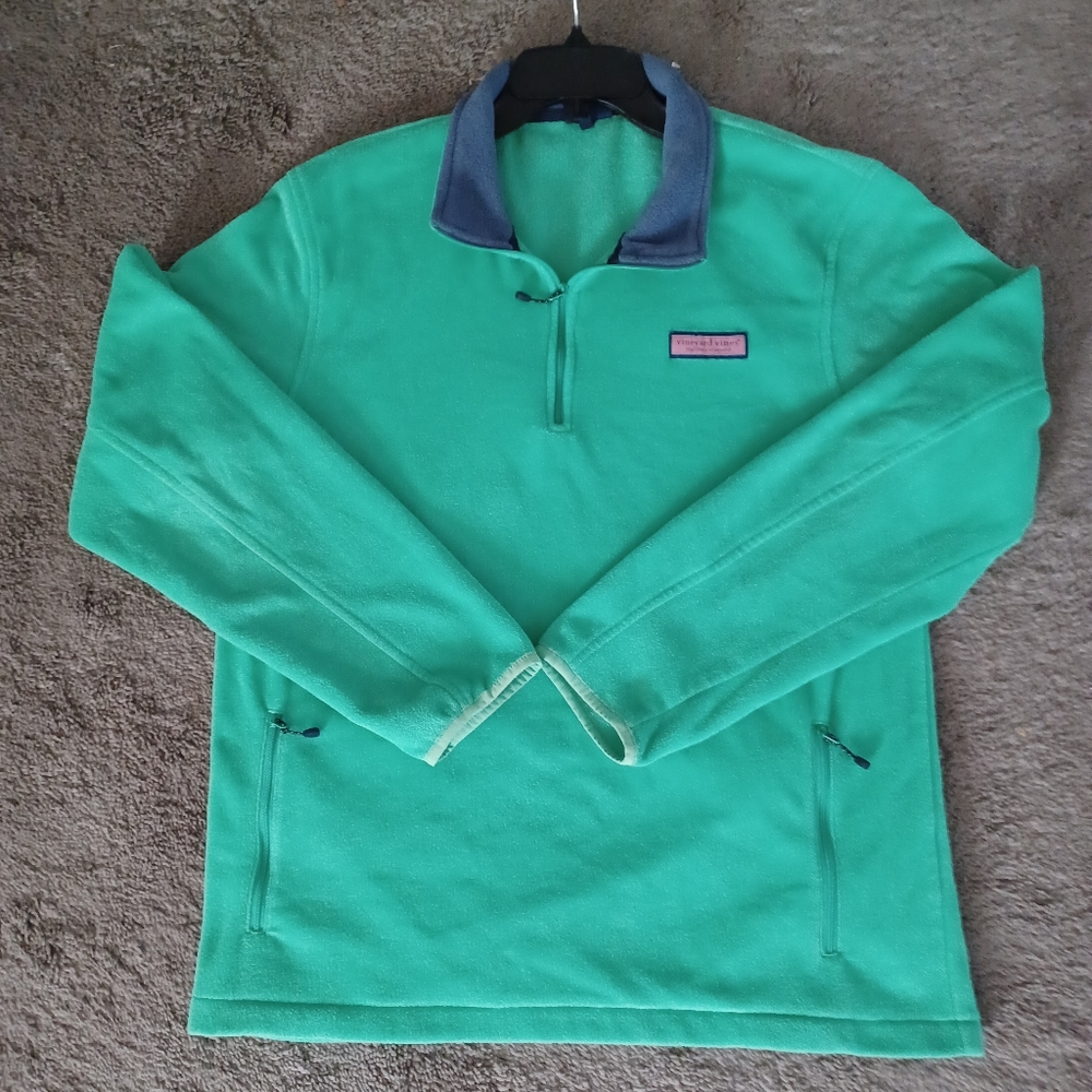 SOLD - Vineyard Vines 1/4 zip Fleece Pullover Large Excellent cond 2 zip pockets
